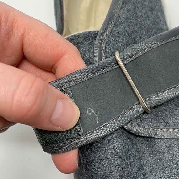 Youyun Memory Foam Technology Adjustable Buckle Anti-Slip Diabetic shoes - Picture 13 of 15